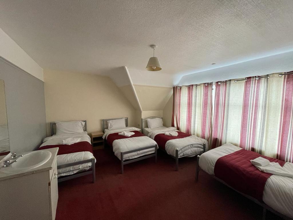 St Nicholas Hotel Harrow Ngoại thất bức ảnh