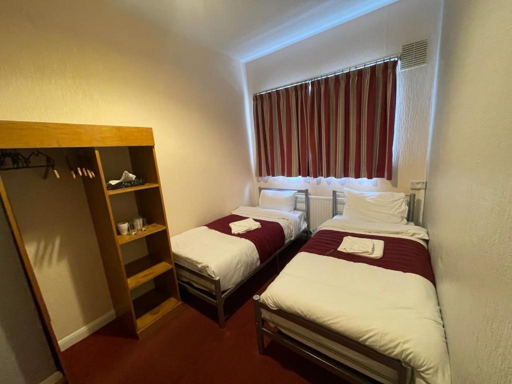 St Nicholas Hotel Harrow Ngoại thất bức ảnh