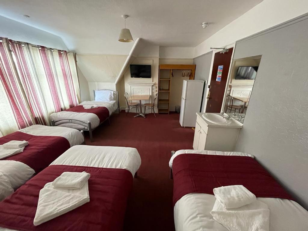 St Nicholas Hotel Harrow Ngoại thất bức ảnh