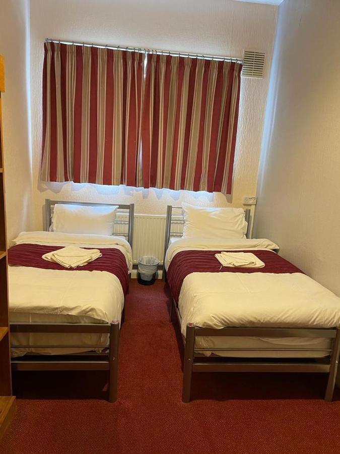 St Nicholas Hotel Harrow Ngoại thất bức ảnh